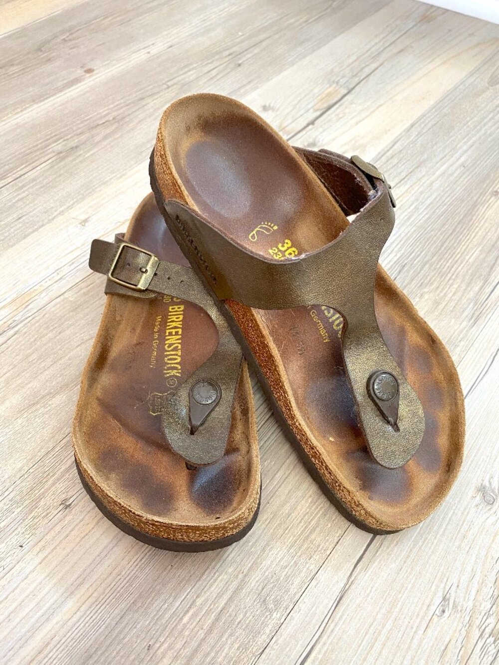 Birkenstock Gizah Sandals - Size 36